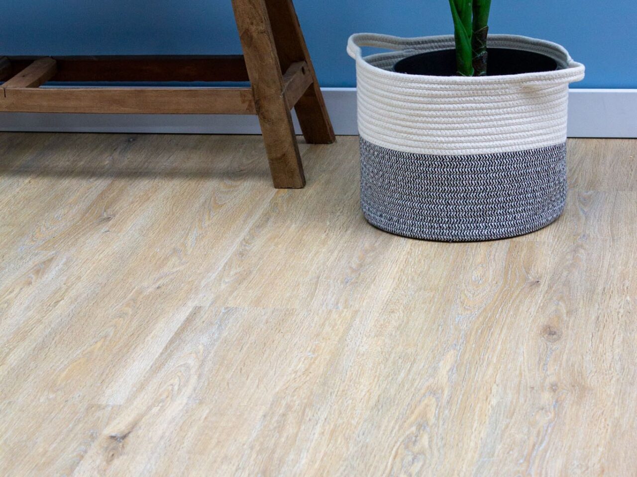 EKOFloors - Solid Click - Brushed Oak Corfu - LC301